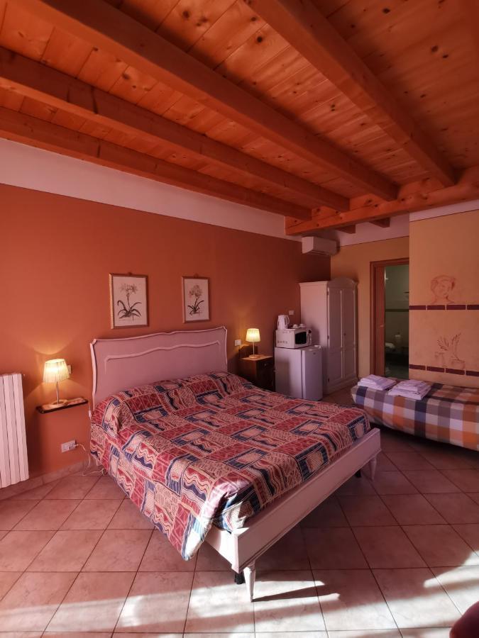 Agriturismo Dondino Cavriana Exteriör bild