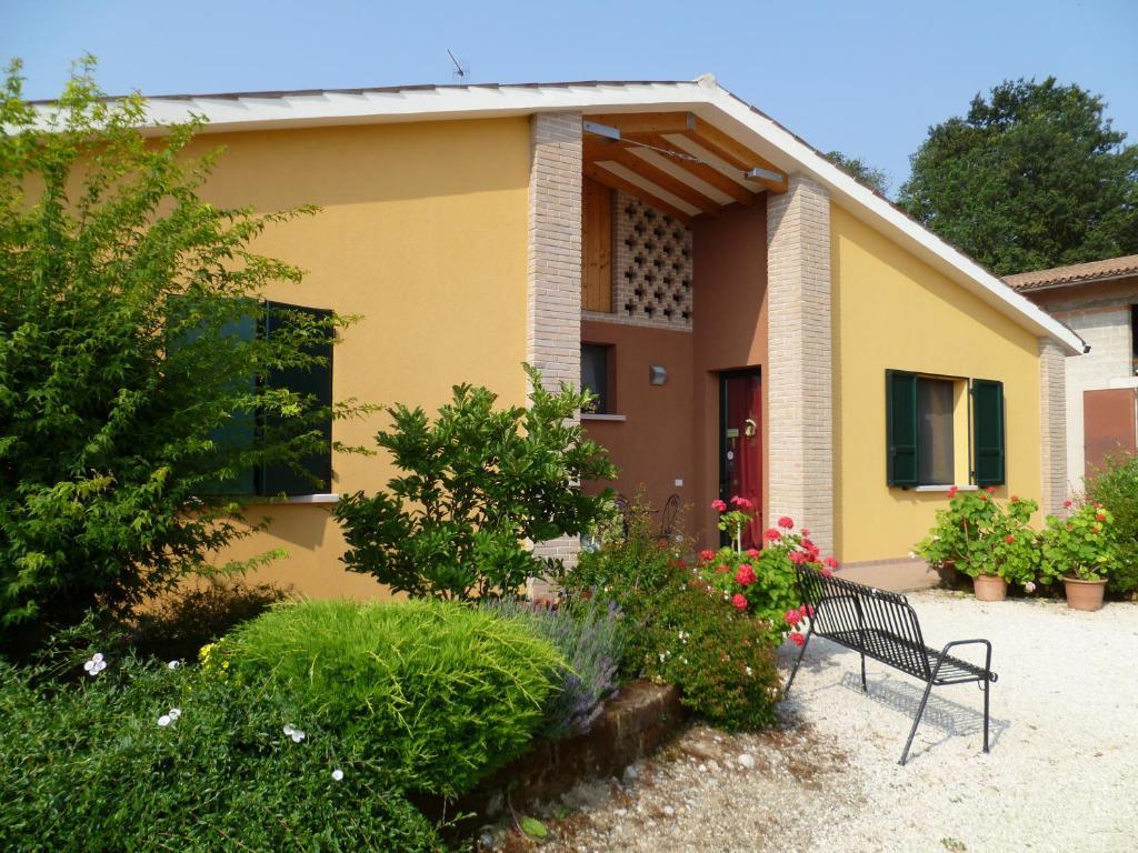 Agriturismo Dondino Cavriana Exteriör bild